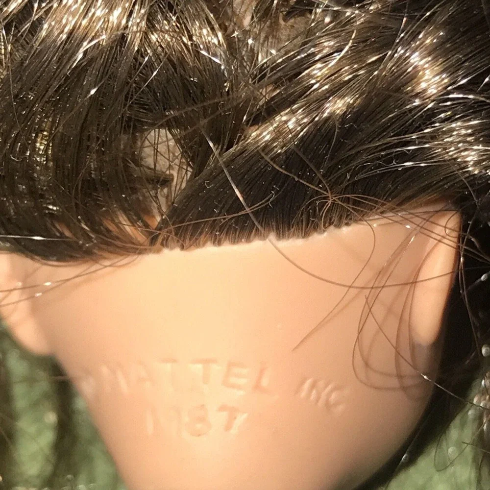 Vintage 1987 Mattel Barbie Head Only Long Brunette Green Eyes